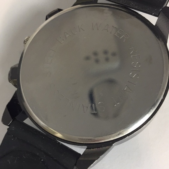 DSF watch.  Very large face (easy to read) - Picture 6 of 6